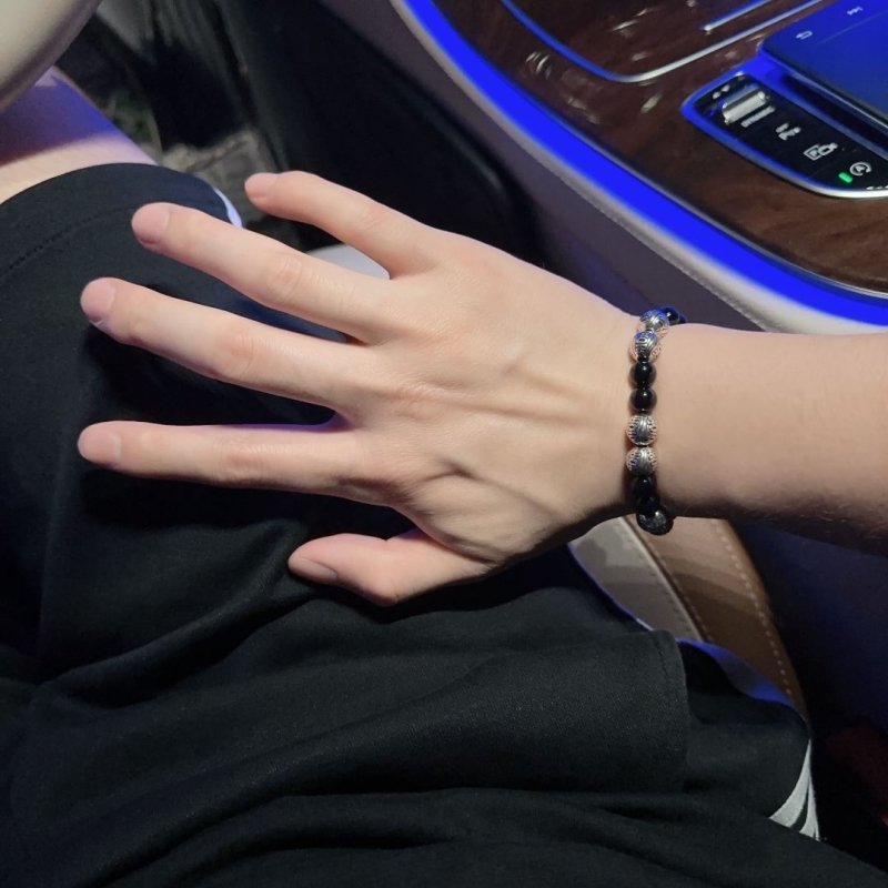 chr1st1an D10r bracelets